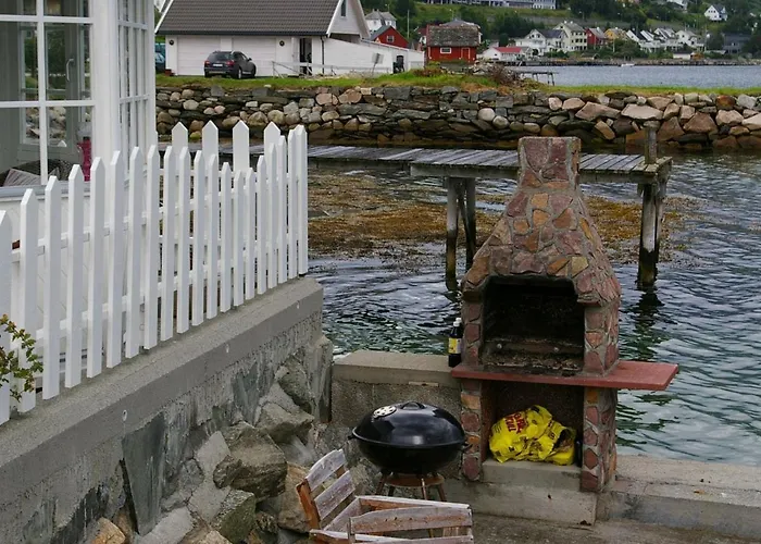 Two-Bedroom Holiday Home In Leikanger
